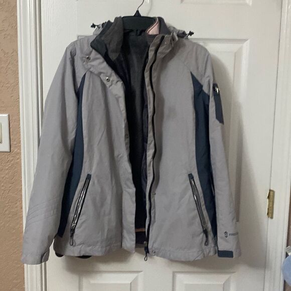 Free Country Jacket  - Picture 1 of 9